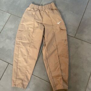 women’s nike pants